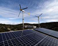 Solar and wind energy preserve groundwater for drought, agriculture