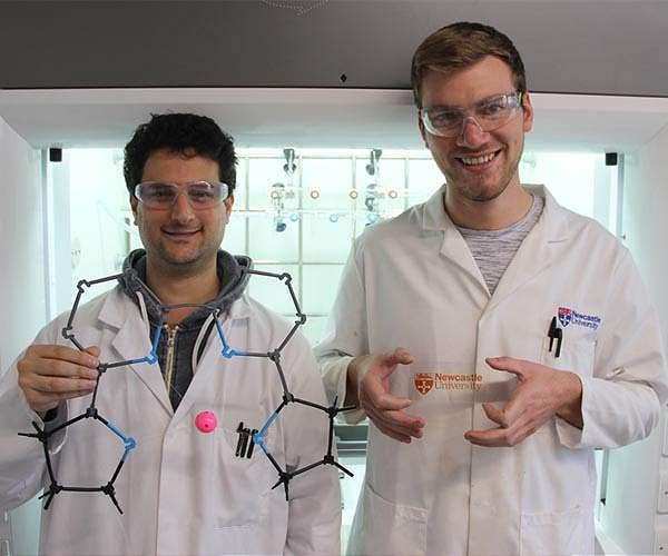Making solar energy even more sustainable with light-powered technology