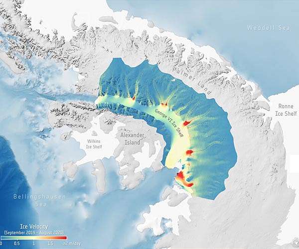 Seasonal changes in Antarctic ice sheet flow dynamics detected for the first time