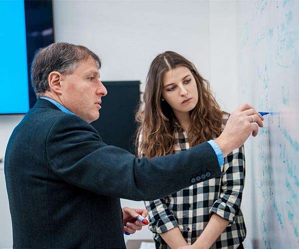 Scientists discover unusual materials properties at ultrahigh pressure
