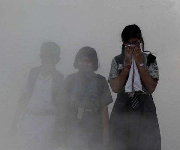 Toxic air divides Delhi between poverty and privilege