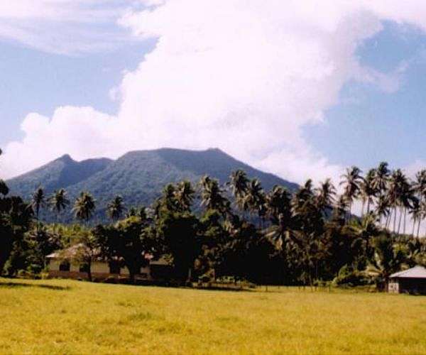 Thousands to be evacuated after Mount Ibu eruption