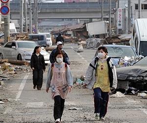 In tragedy, Japan impresses the world