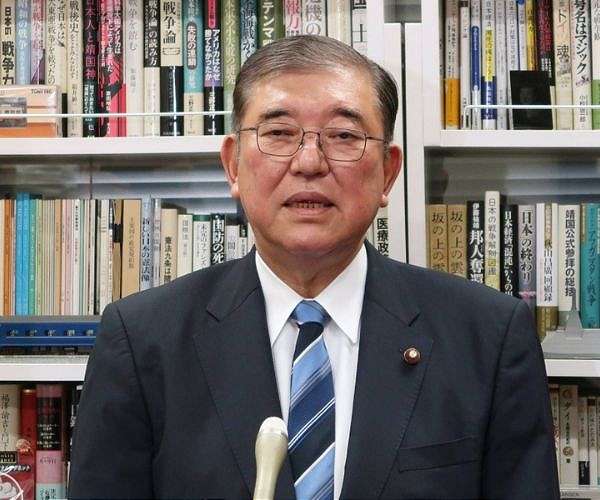 New Japan PM to hold talks on ASEAN sidelines