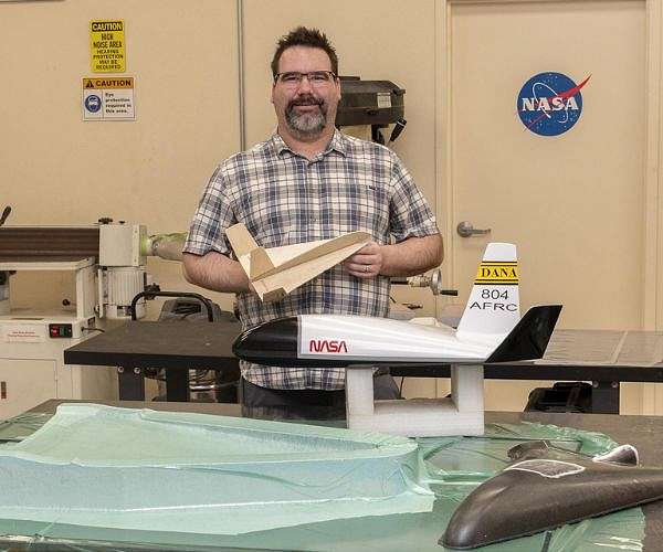 NASA Armstrong Updates 1960s Concept to Study Giant Planets