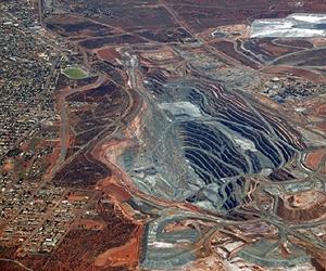 Making gold green: New non-toxic method for mining gold