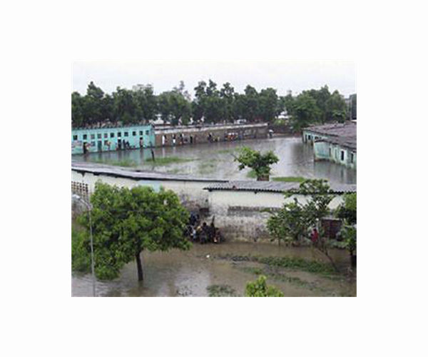 DR Congo capital in tumult as river bursts banks