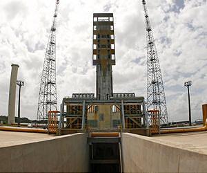 ESA prepares Soyuz for dry roll-out