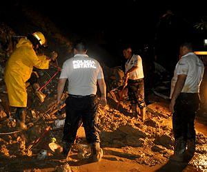 Thirteen dead in Mexico mudslides: authorities