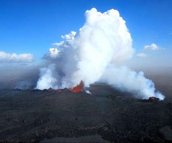 Iceland volcano unleashes third lava stream