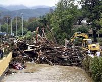 French rescuers save 30 from sudden floodwaters