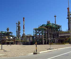 Libyan violence threatens oil recovery