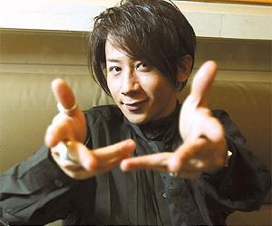 Taiwan magician casts spell in China
