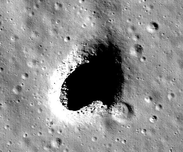 Mini radar could scan the Moon for water and habitable tunnels
