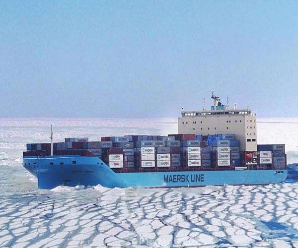 Maersk orders eight carbon-neutral container ships