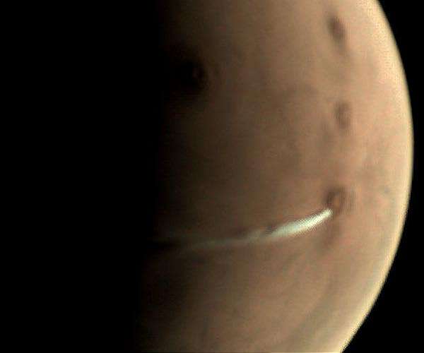 Mars Express unlocks the secrets of curious cloud
