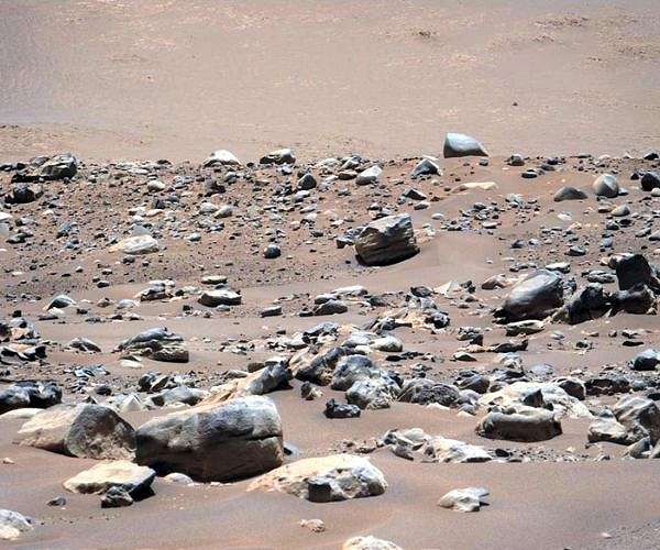 Estimating depositional timing on Mars using cosmogenic radionuclide data