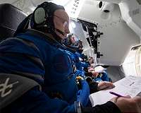 Astronauts Train Like You Fly in Boeing Starliner Simulations