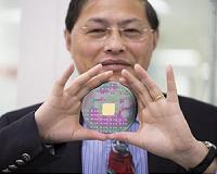 Nano-control of light pioneers new paths