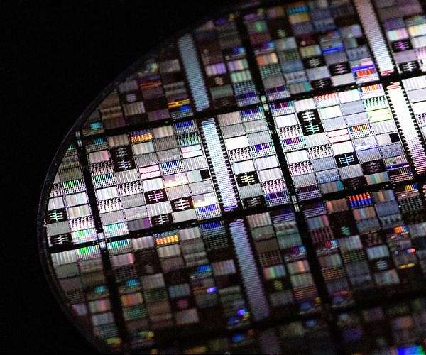 Fast control methods enable record-setting fidelity in superconducting qubit