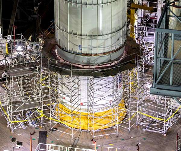 Vibration tests for Moon rocket help ensure safe travels on road to space