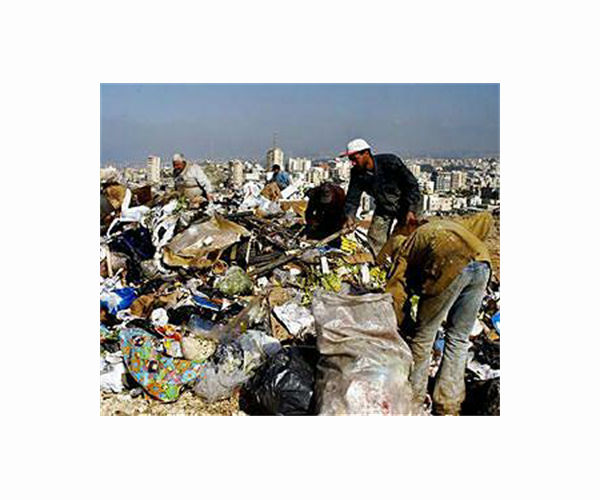 Illegal but essential, migrants recycle Istanbul's waste