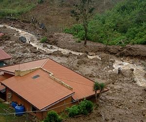 Hurricane Carlotta kills 2 in Mexico