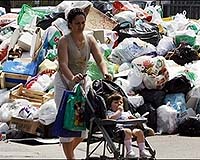 Naples under 3,500 tonnes of garbage as strike endures