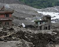 Beyond repair, Nepal's quake-hit homes await bulldozers