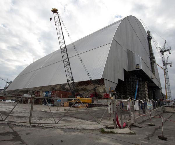 Russians start to withdraw from Chernobyl: US