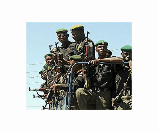 4 Nigerian soldiers killed in botched attack; 6 villagers killed in central Mali