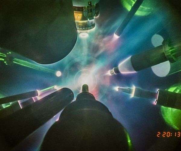 Scientists create effective 'spark plug' for direct-drive inertial confinement fusion experiments