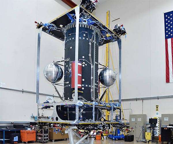 Simulating space on Earth: NASA receives hardware for testing satellite servicing tech