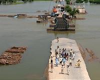 Flash floods kill 16 in SW Pakistan: officials