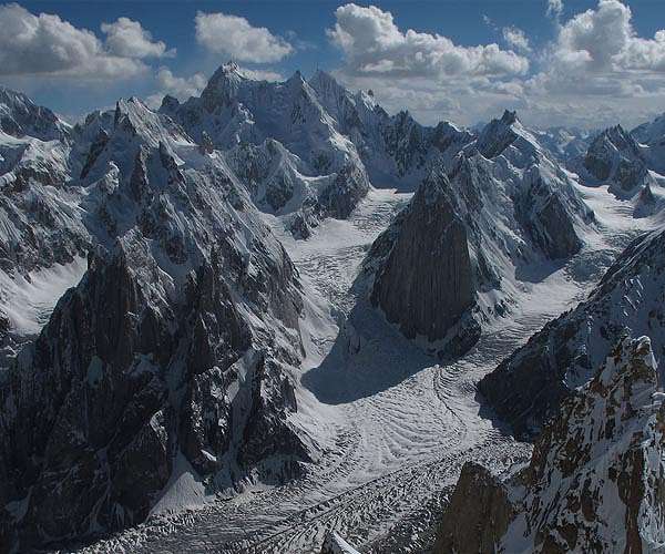 Scientists Advocate Major Study on Geoengineering for Glaciers