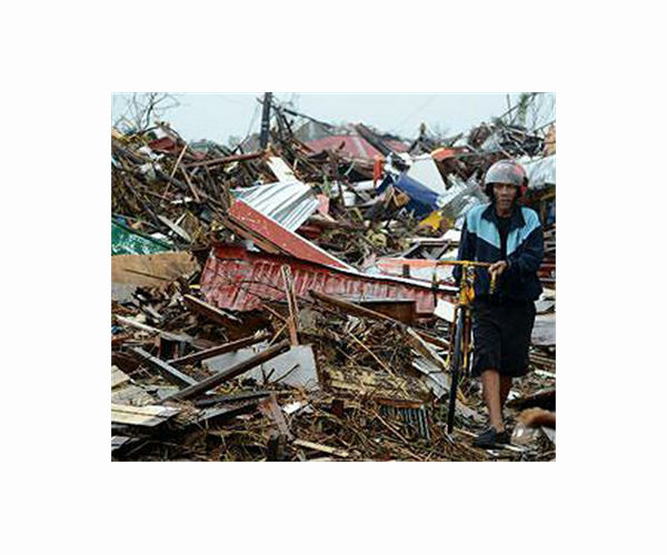 Six people killed in Philippine typhoon