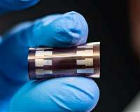 Stretchy solar cells a step closer