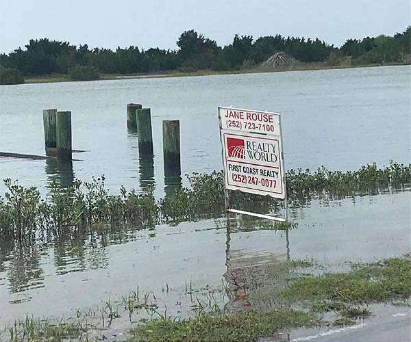 US hurricane deaths rise to 44, fears of more 'catastrophic' flooding