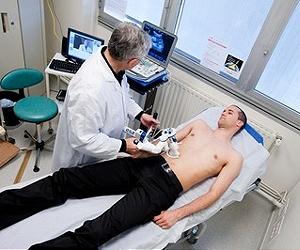 Light and nanoprobes detect early signs of infection