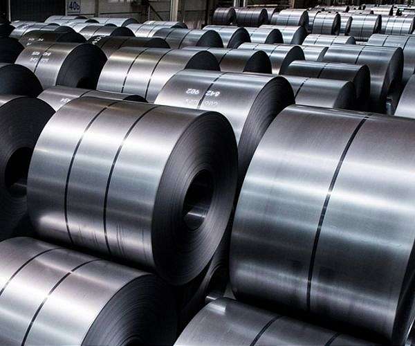 Chile's largest steelmaker suspends production, blames China