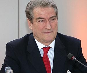 Albanian PM cited as key arms dealer during Kosovo war