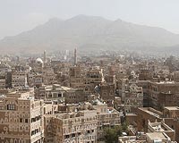 Warplanes bomb Saleh party HQ in Yemen capital