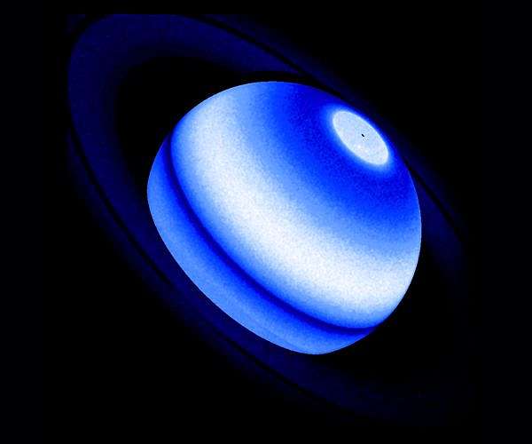 Hubble finds Saturn's rings heating its atmosphere
