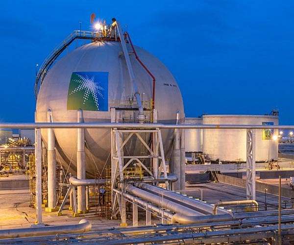 Saudi Aramco quarterly profit dips as output stays low