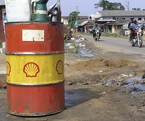 Nigeria navy chief says oil law will curb theft, sabotage