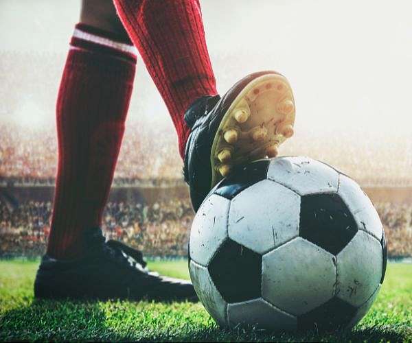 China dreams of football glory at last... in gaming