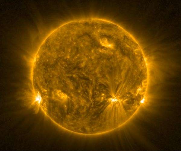Solar snake spotted slithering across Sun's surface