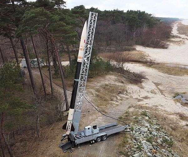 Boosting SpaceForest's Perun sounding rocket development