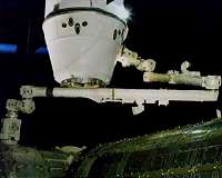 'Dragon back' as cargo reaches space station
