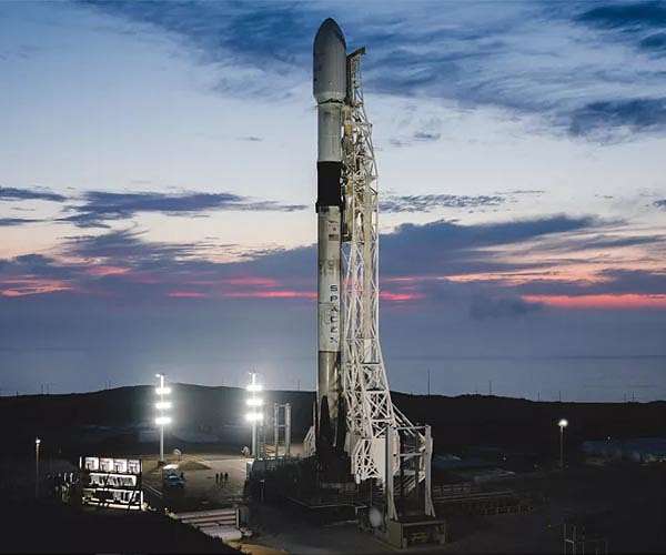 SpaceX to launch spysat from Vandenberg base next week